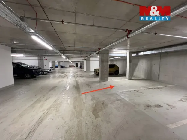 Pronájem garážového stání, Brno - Staré Brno, Ghegova, 11 m2