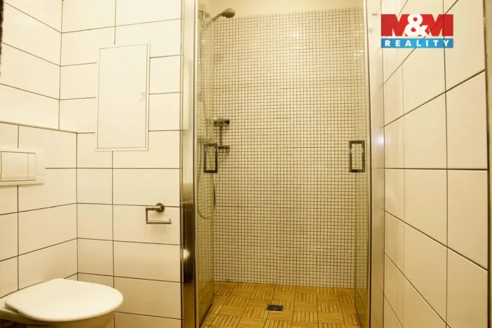 Pronájem bytu 1+1, Karlovy Vary - Bohatice, Lomená, 35 m2