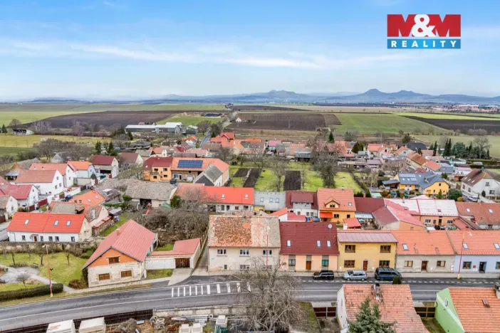 Prodej rodinného domu, Líšťany, Zlatá Ulička, 272 m2