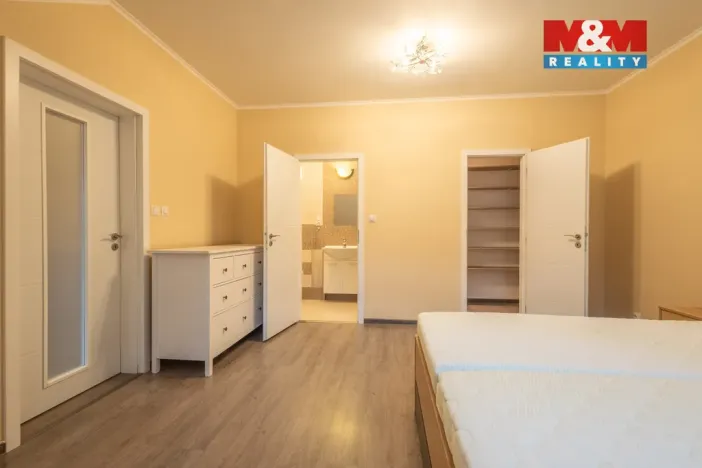 Pronájem bytu 2+kk, Karlovy Vary, Moskevská, 49 m2