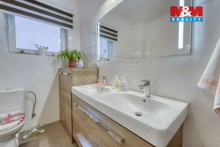 Prodej rodinného domu, Králův Dvůr - Křižatky, Na Vinohradech, 94 m2