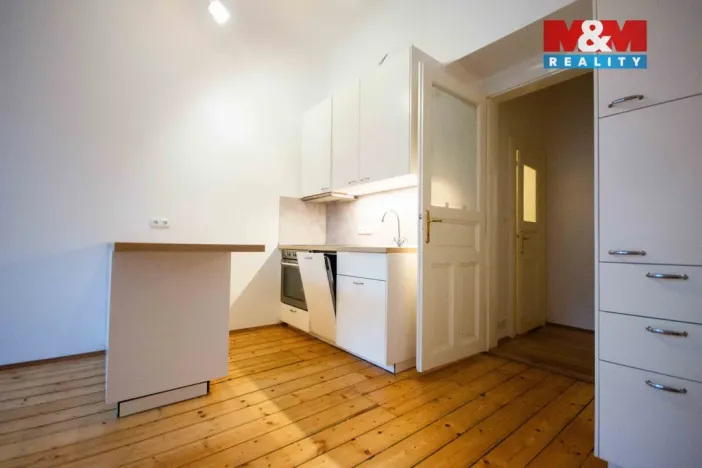 Pronájem bytu 2+kk, Praha - Vršovice, Holandská, 46 m2