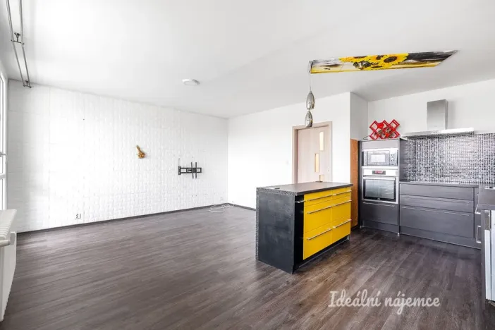 Pronájem bytu 3+kk, Praha, Aubrechtové, 69 m2