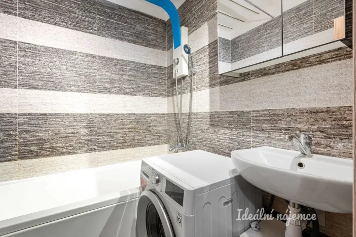 Pronájem bytu 3+kk, Praha, Aubrechtové, 69 m2