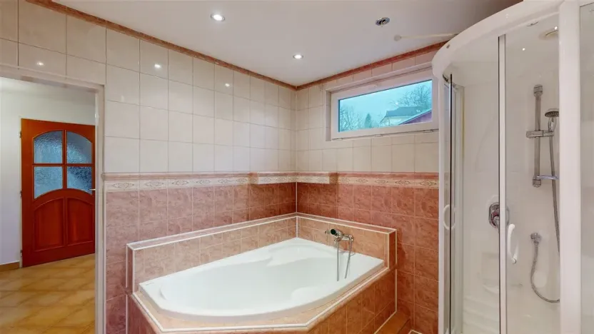 Pronájem rodinného domu, Králův Dvůr - Křižatky, 179 m2