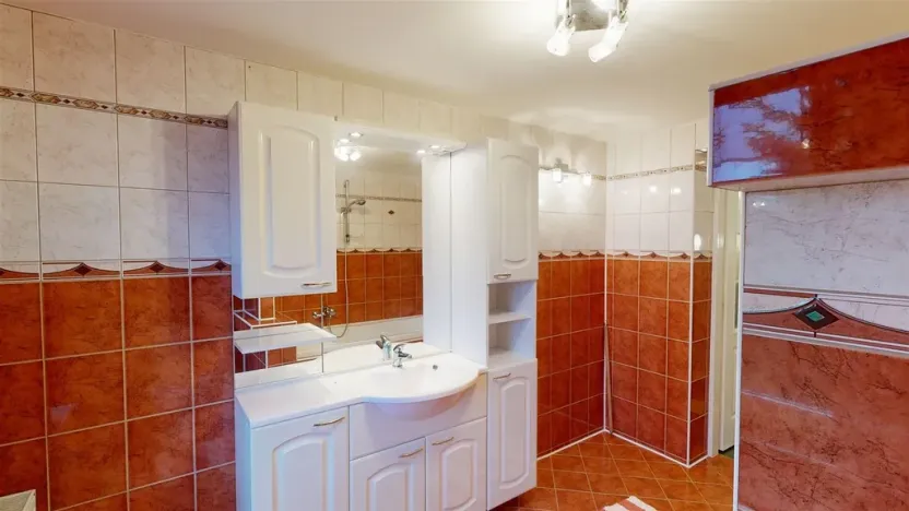 Pronájem rodinného domu, Králův Dvůr - Křižatky, 179 m2