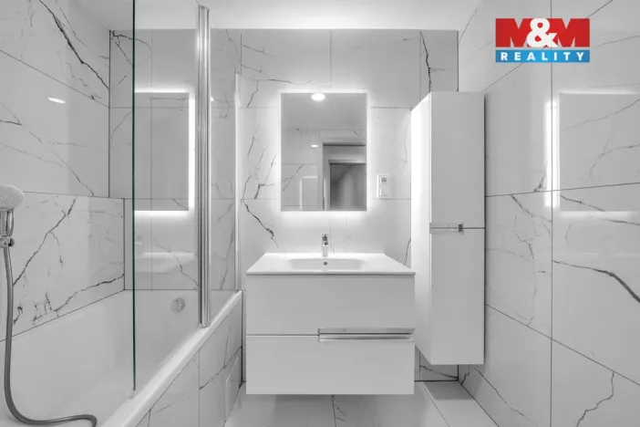 Pronájem bytu 2+kk, Pardubice - Zelené Předměstí, nábřeží Závodu míru, 79 m2