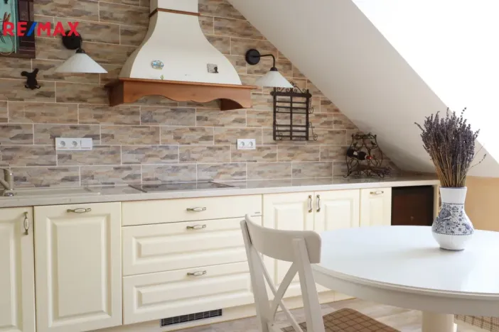 Prodej bytu 2+kk, Karlovy Vary, T. G. Masaryka, 76 m2