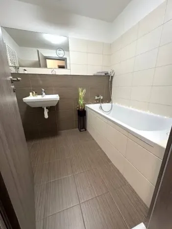 Pronájem bytu 2+kk, Rajhrad, Masarykova, 68 m2