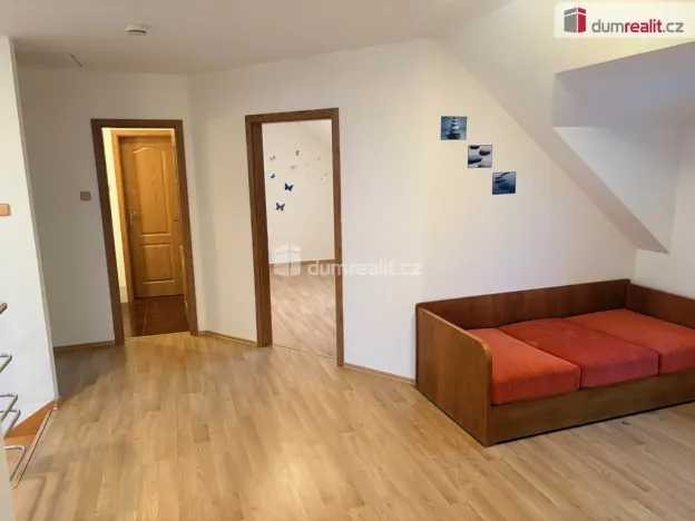 Pronájem bytu 6+kk a větší, Hustopeče, Kosmákova, 160 m2