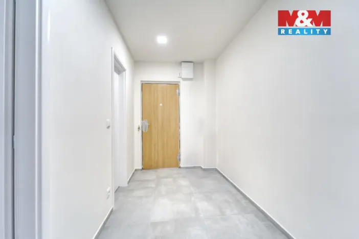 Pronájem bytu 2+kk, Králův Dvůr, Pod Hájem, 40 m2
