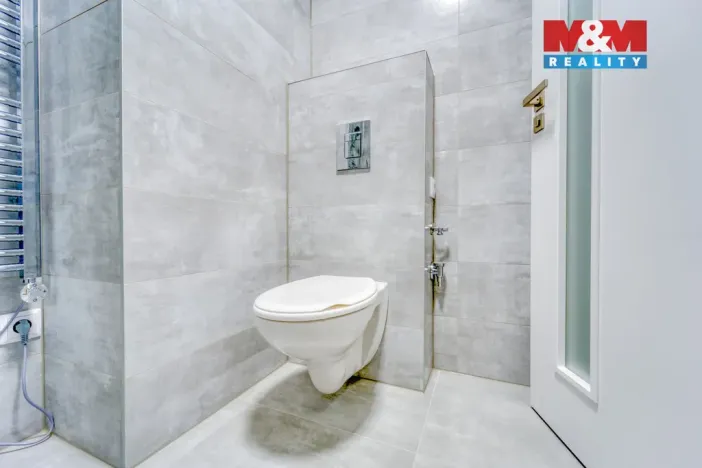 Pronájem bytu 2+kk, Králův Dvůr, Pod Hájem, 40 m2