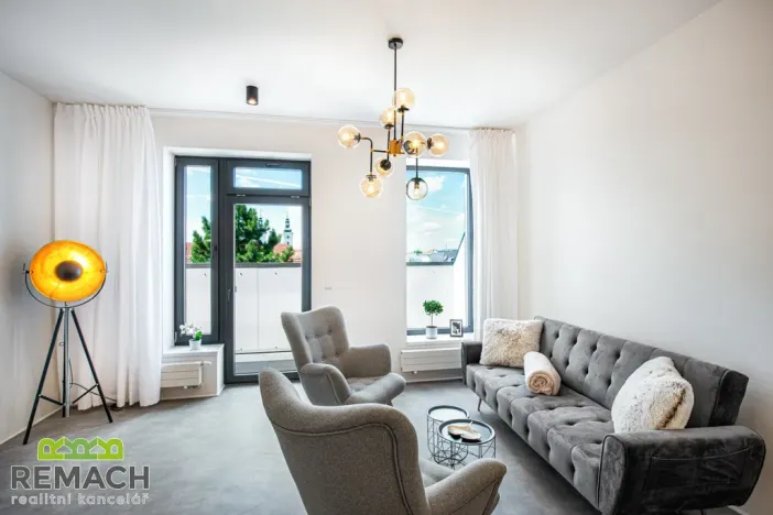 Pronájem bytu 2+kk, Uherské Hradiště, Obchodní, 77 m2