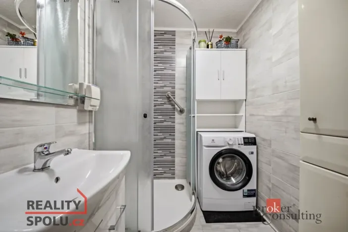 Prodej bytu 2+1, Hradec Králové - Nový Hradec Králové, třída Edvarda Beneše, 70 m2