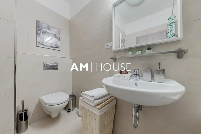 Pronájem bytu 2+kk, Praha - Karlín, Thámova, 58 m2