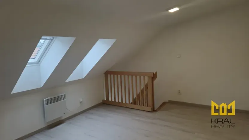 Pronájem bytu 2+kk, Praha - Smíchov, Nádražní, 35 m2