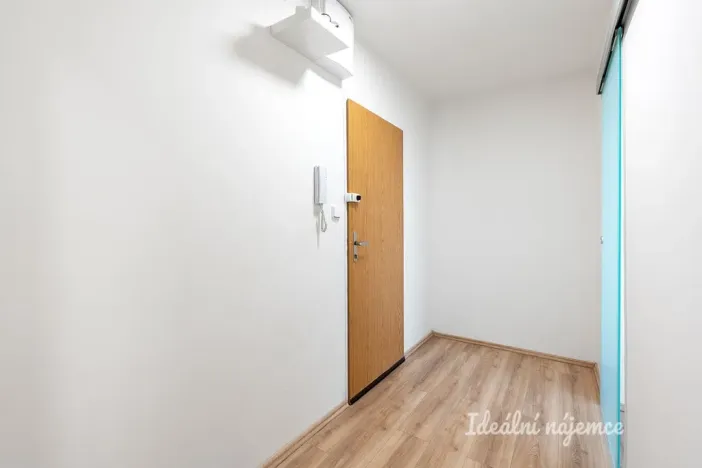 Pronájem bytu 2+kk, Praha - Krč, V Štíhlách, 36 m2
