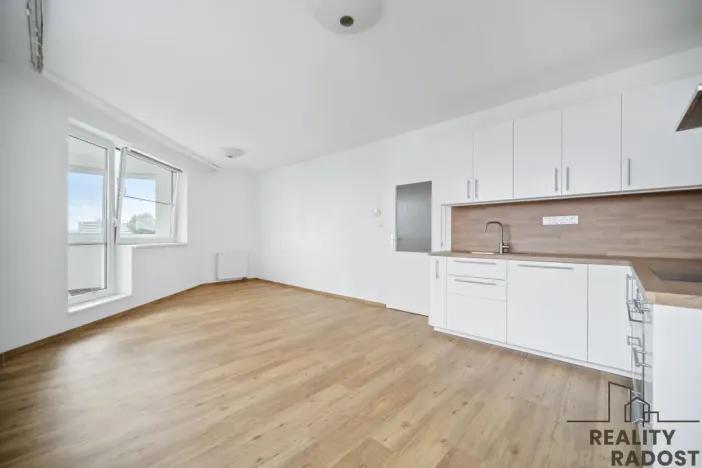 Pronájem bytu 2+kk, Pardubice, nábřeží Závodu míru, 62 m2