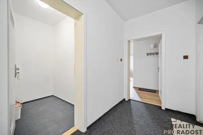 Pronájem bytu 2+kk, Pardubice, nábřeží Závodu míru, 62 m2