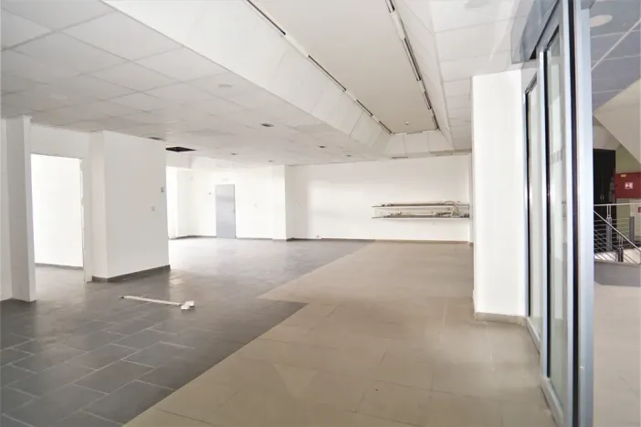 Pronájem obchodního prostoru, Kladno, Váňova, 123 m2