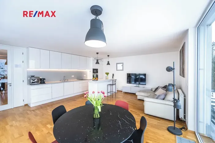 Pronájem vily, Praha - Lysolaje, 150 m2