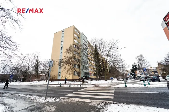 Prodej bytu 2+kk, Praha - Prosek, Zárybská, 42 m2