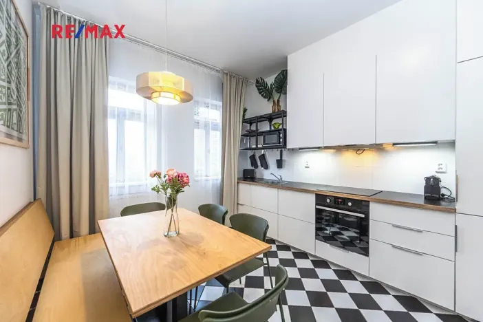 Pronájem bytu 3+kk, Praha - Žižkov, Milíčova, 75 m2