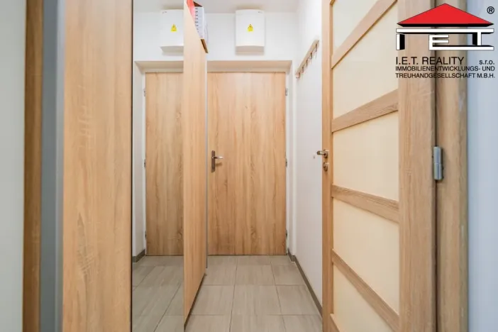 Pronájem bytu 1+1, Mělník, Pod Vrchem, 31 m2