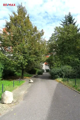 Pronájem bytu 1+kk, Praha - Košíře, Plzeňská, 35 m2