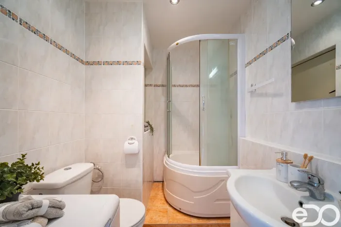 Prodej bytu 1+1, Hradec Králové, Sezemická, 32 m2