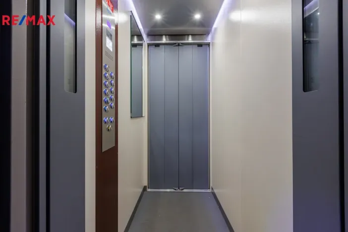 Prodej bytu 3+1, Sokolov, Švabinského, 75 m2