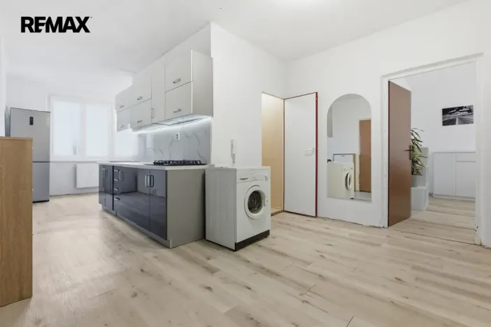 Prodej bytu 3+1, Sokolov, Švabinského, 75 m2