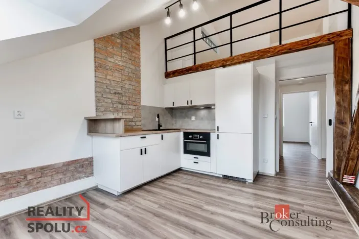 Pronájem bytu 2+kk, Pardubice - Zelené Předměstí, Svobody, 48 m2