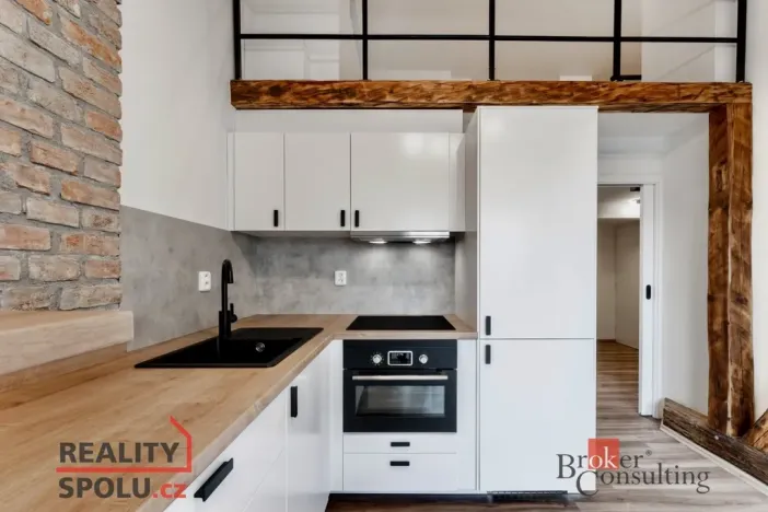 Pronájem bytu 2+kk, Pardubice - Zelené Předměstí, Svobody, 48 m2