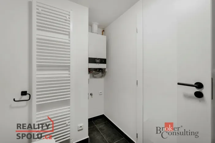 Pronájem bytu 2+kk, Pardubice - Zelené Předměstí, Svobody, 48 m2