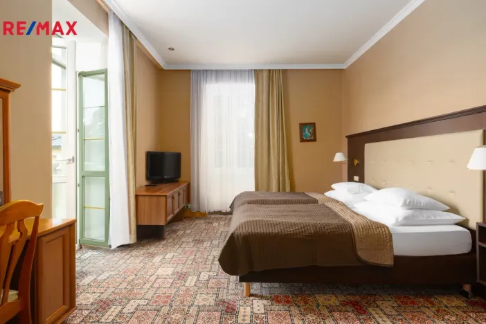 Prodej ubytování, Karlovy Vary, Na Vyhlídce, 1580 m2