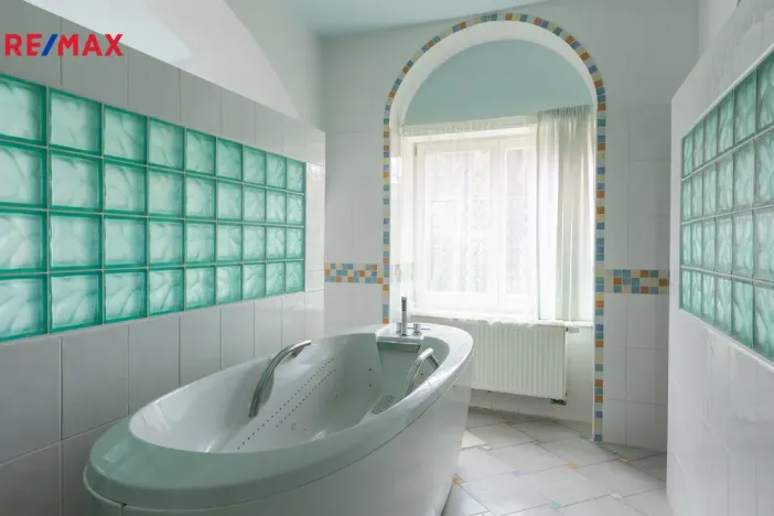 Prodej ubytování, Karlovy Vary, Na Vyhlídce, 1580 m2