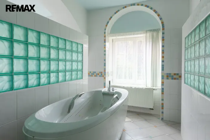 Prodej ubytování, Karlovy Vary, Na Vyhlídce, 1580 m2