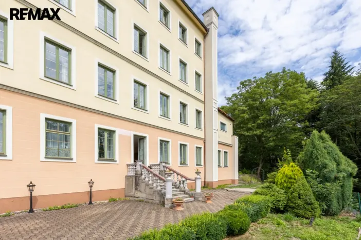 Prodej ubytování, Karlovy Vary, Na Vyhlídce, 1580 m2