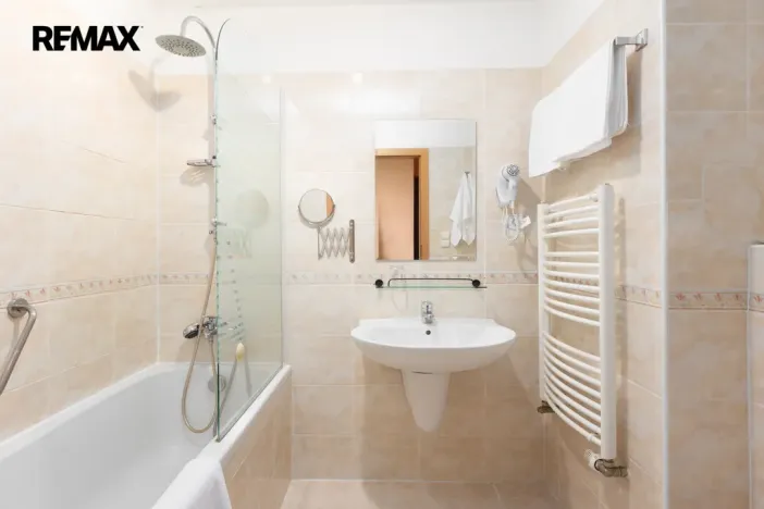Prodej ubytování, Karlovy Vary, Na Vyhlídce, 1580 m2