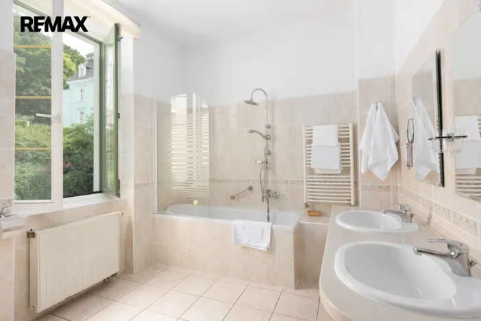 Prodej ubytování, Karlovy Vary, Na Vyhlídce, 1580 m2