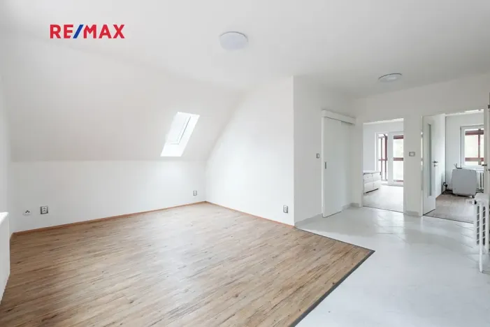 Prodej vily, Měchenice, Hlavní, 330 m2