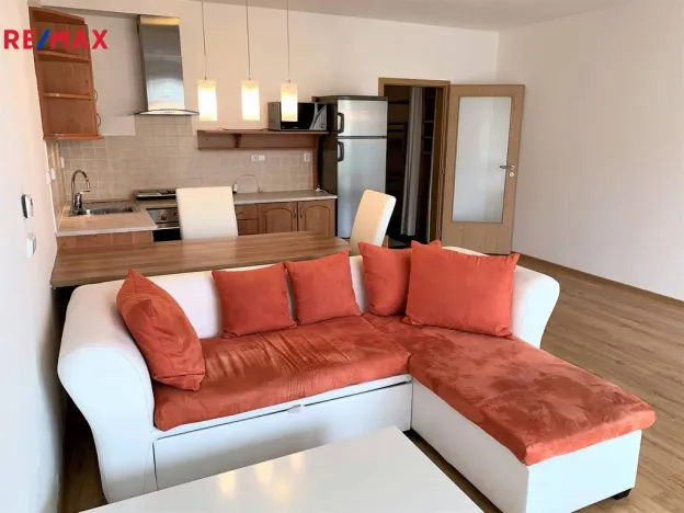 Pronájem bytu 1+kk, Olomouc, Peškova, 45 m2