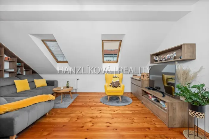 Pronájem bytu 2+1, České Budějovice, Rudolfovská tř., 67 m2