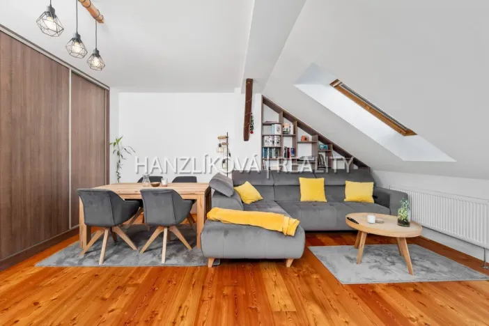 Pronájem bytu 2+1, České Budějovice, Rudolfovská tř., 67 m2