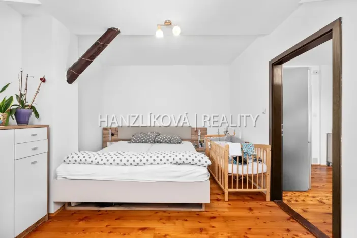 Pronájem bytu 2+1, České Budějovice, Rudolfovská tř., 67 m2