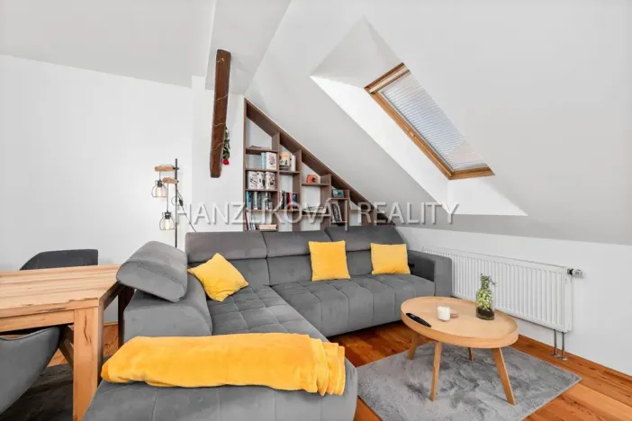 Pronájem bytu 2+1, České Budějovice, Rudolfovská tř., 67 m2