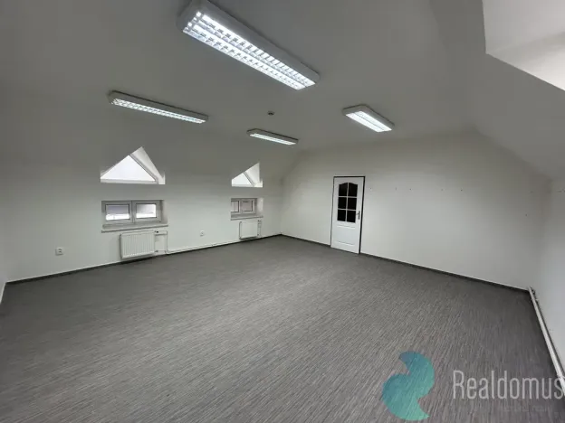 Pronájem kanceláře, České Budějovice - České Budějovice 2, Husova tř., 139 m2