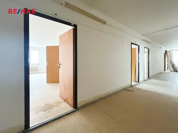 Prodej komerční nemovitosti, Kraslice, Palackého, 1800 m2