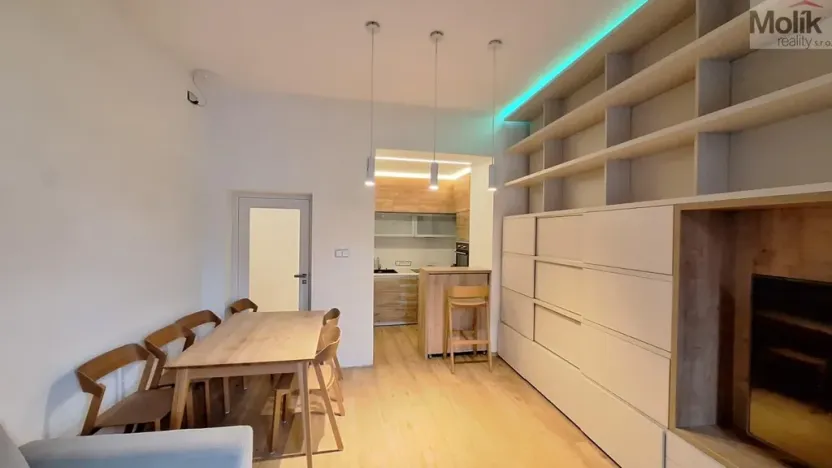 Prodej činžovního domu, Teplice, Laubeho náměstí, 425 m2